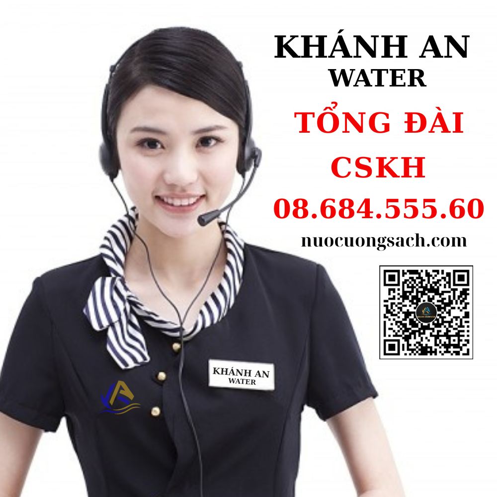 Nhân viên tổng đài chăm sóc khách hàng Khánh An Water sẵn sàng hỗ trợ đặt nước uống.